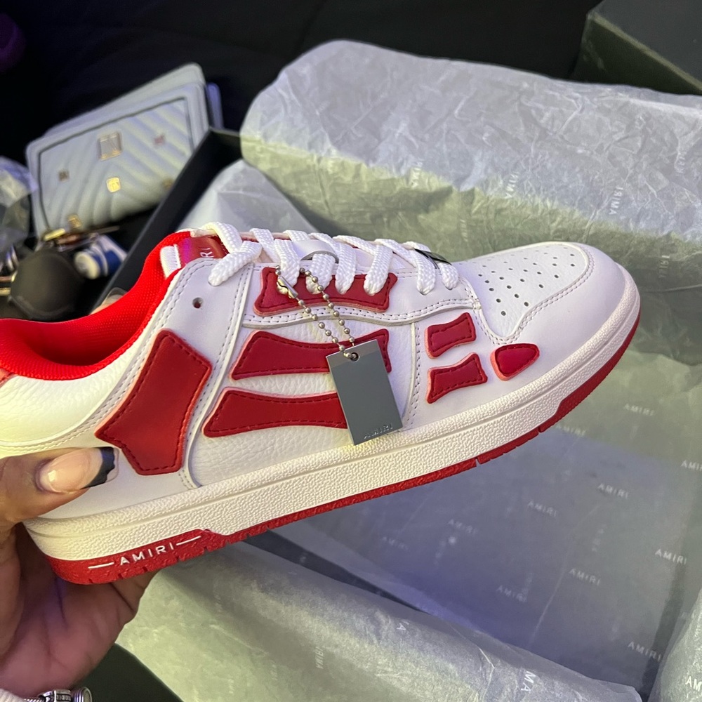 Amir skel top low white red